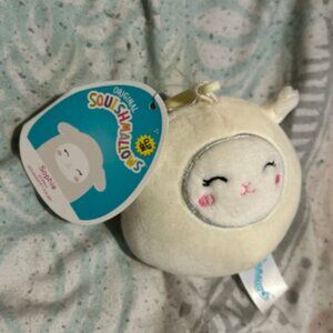 Sophie Lamb Squishmallow Clip NWT New with Tag
